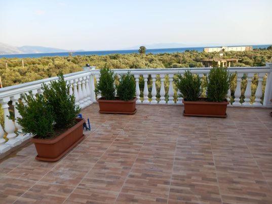 Irini'S Guesthouse Qeparo Exterior foto